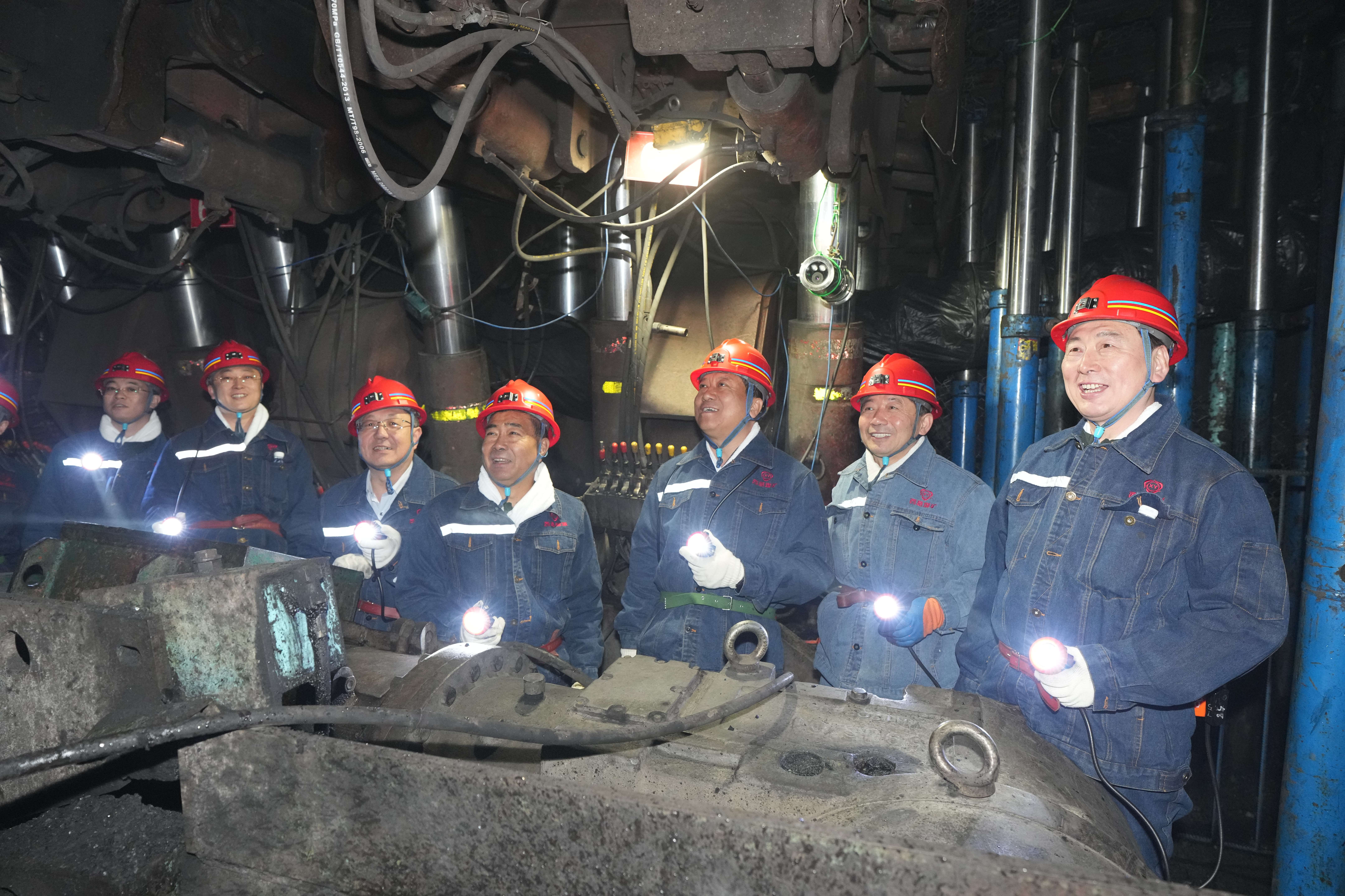 西易能源集團(tuán)開展2025年  一季度安全綜合大檢查、大評比